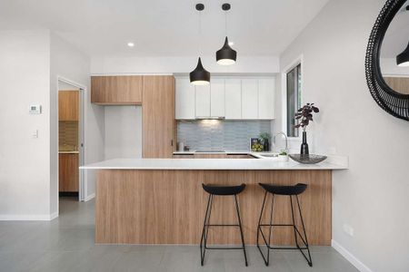 2/38 Tarana Street, Camp Hill QLD 4152 - Townhouse For Rent | Domain - Photo 5