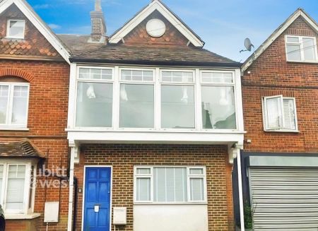 3 bedroom apartment to rent - Photo 4