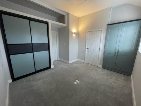 2 bedroom barn conversion to rent - Photo 2