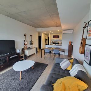 Grand 3-1/2+ (bureau + salle de lavage) - 2 MOIS GRATUITS - Photo 2