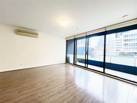 501/668 Bourke Street - Photo 2