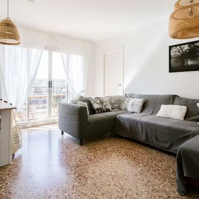 Carrer del Serpis, Valencia, Valencian Community 46022 - Photo 1