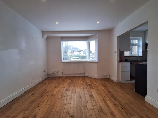 Elmcroft Close, Feltham TW14, London - Photo 1