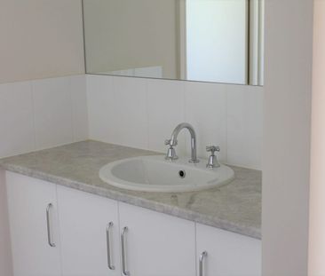 96 Commerce Road, Murray Bridge, SA 5253 - Photo 1