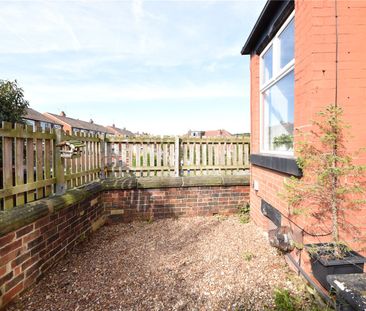 10, Woodville Grove, Horsforth, Leeds, LS18 5BX - Photo 4