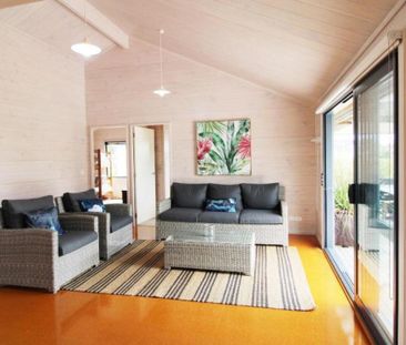 Lockwood on Castleview - Holiday Rental Accommodation - Photo 1