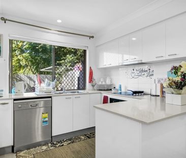 BEAUTIFULLY DESIGNED 3-BEDROOM UNIT - Photo 6