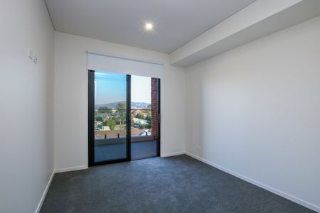 Three Bedroom Unit With Study - Photo 5