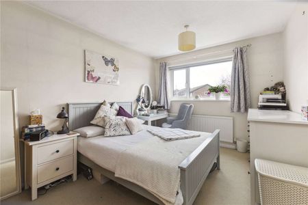 Fantastic four bedroom detached family home with garage and off street parking located in quiet cul de sac. - Photo 3