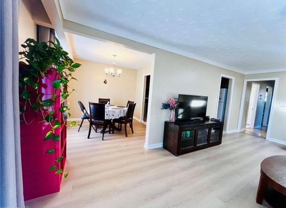 For Lease - 73 Lakeshore Road, St. Catharines, Ontario - Photo 1