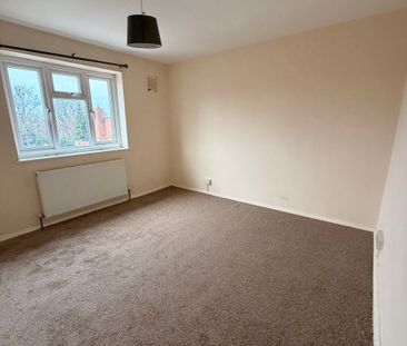 QUEENSWAY, BLETCHLEY - 3 BEDROOM MAISONETTE - Photo 6