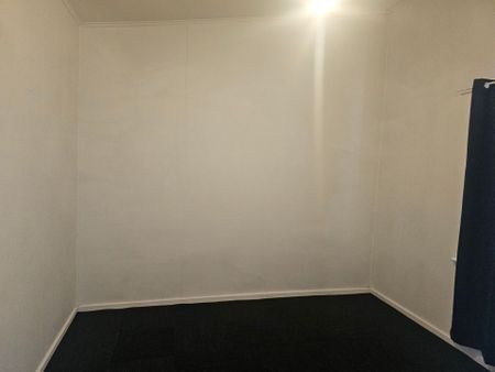 Three Bedroom Home - Available 08&sol;09&sol;2025 - Photo 4