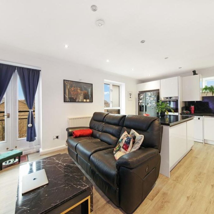 2 bedroom flat to rent - Photo 1