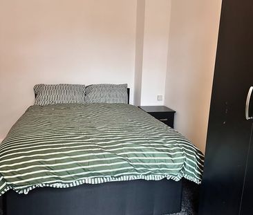 Room in a Shared House, Coleraine Road, B42 - Photo 3