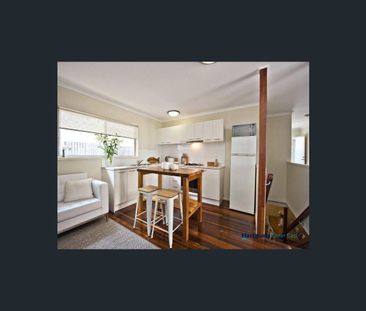 2/57 Wickham Street, Morningside, Qld 4170 - Photo 2