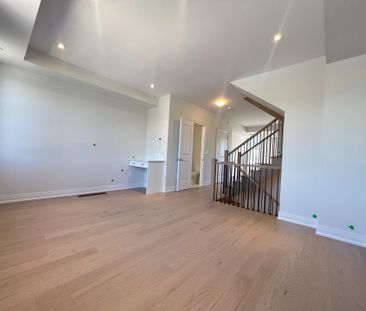 For Lease - 5951 Saigon Street, Mississauga, Ontario - Photo 2