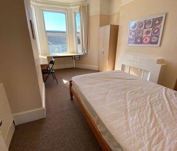 6 bedroom terraced house to rent - Photo 5