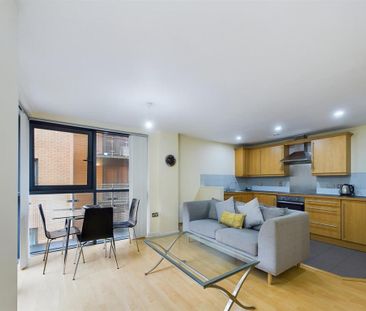 2 bedroom apartment to rent - Photo 3