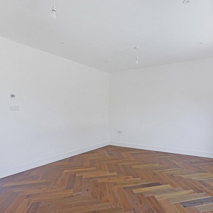 4 bedroom terraced house to rent - Photo 1