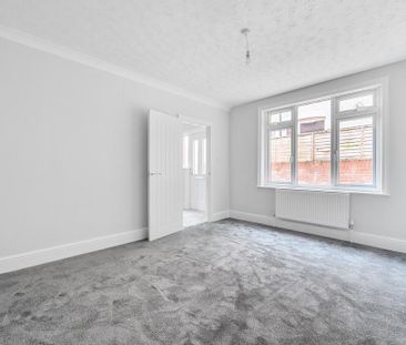 4 bedroom detached house to rent - Photo 3