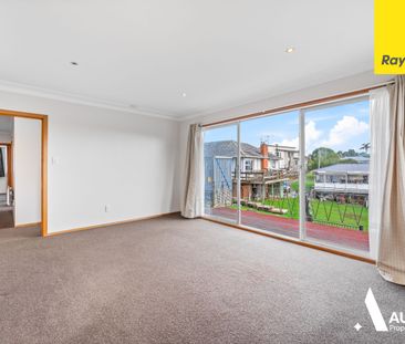 Comfortable Living in a Convenient Location - Photo 2