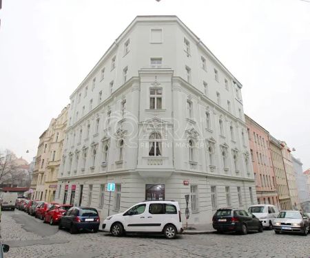 Komfortní podkrovní 1+kk, 42 m - Photo 2