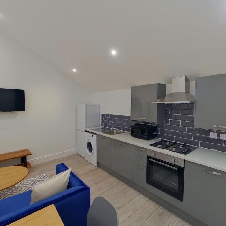 2 bedroom house to rent - Photo 1