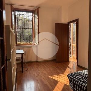 Monolocale in affitto - Photo 2