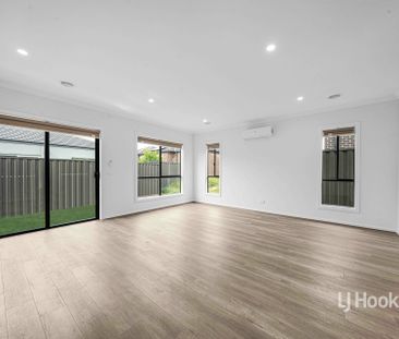 18 Yucamane Drive, Truganina VIC, Belconnen - Photo 1