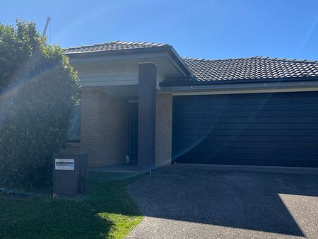 33 Bandt Close, Burpengary QLD 4505 - House For Rent | Domain - Photo 4