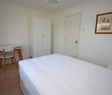4 bedroom terraced house to rent - Photo 4
