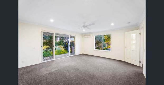 Great Location- Walk to Beach- 3 Bedroom, 2 Bathroom - Photo 1