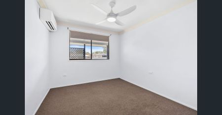 BUXTON BEAUTY! - Photo 2