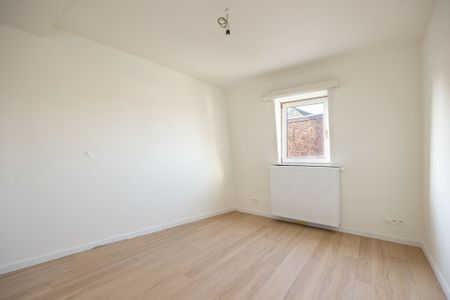 Gerenoveerd appartement, ideaal voor co-housing! - Photo 2