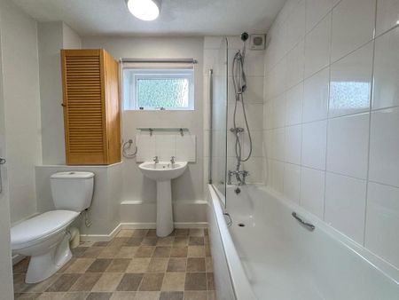 2 bedroom apartment to rent - Photo 5