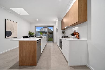 Brand new, architecturally designed 4 bedroom townhouse in St Marys! - Photo 3