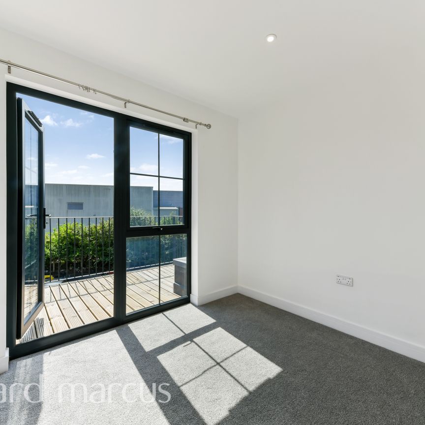 Stafford Road, Wallington - Photo 1