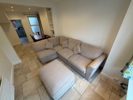 23 Surrey Street, Belfast, BT9 7FR - Photo 2