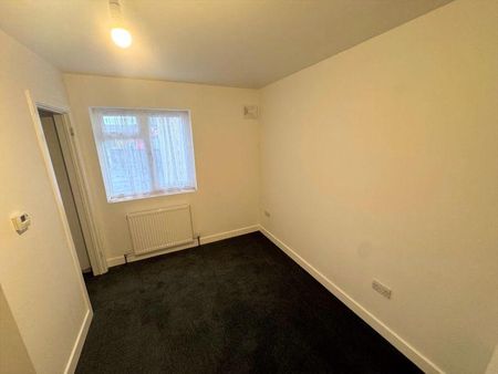 1 bedroom ground floor flat to rent - Photo 5