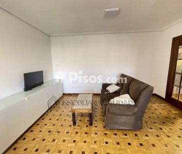 Piso en alquiler en Centro - Photo 1