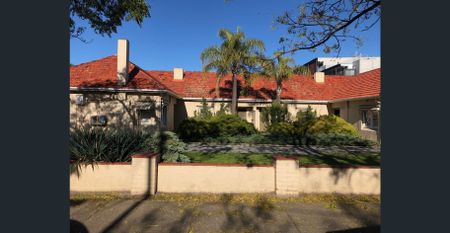 Ashford Art Deco 2-Bedroom Unit in Quiet, Tree-Lined Street with Polished Jarrah Floorboards - Photo 2