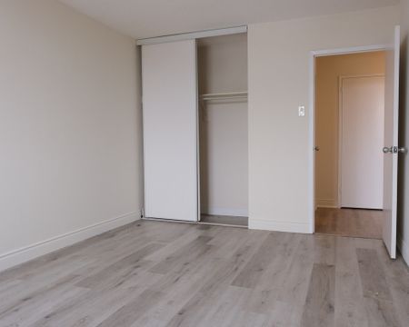 Two Bedroom - Photo 4
