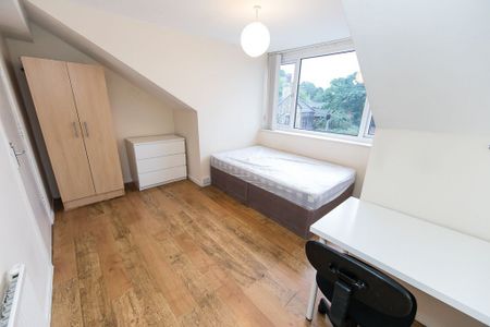 Norwood Grove, Hyde Park, Leeds - Photo 2