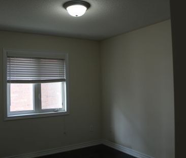 For Lease - 210 Bellchase Trail, Brampton, Ontario - Photo 6