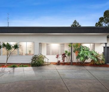 Chic Beach Cottage with character and charm - Photo 6