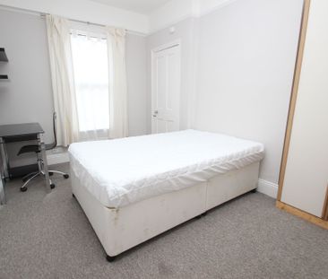 Cyril Road, Bournemouth, BH8 - Photo 4