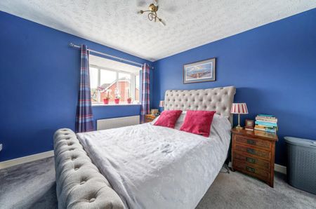 4 bedroom detached house to rent - Photo 5