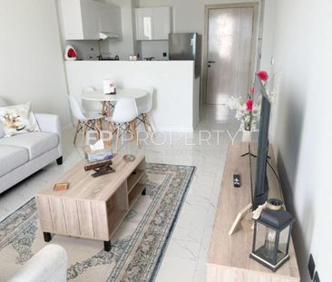 Close to Metro | Fully Furnished I Ready to Move - Photo 1