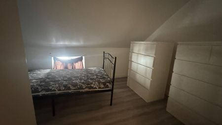 55 Cathcart St [Upper Level Unit] - Photo 2