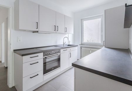 Idyllisch Wohnen zwischen den Seen: Gut geschnittene 4-Zimmer-Wohnung mit Terrasse - Photo 3